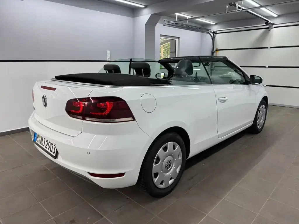 Main__Slider__Photo:Volkswagen Golf 10/2011-1