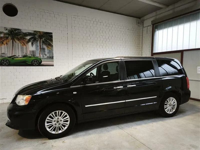 Main__Slider__Photo:Lancia Voyager 2.8 JTDM 163cv Gold - IVA ESPOSTA 11/2012-0