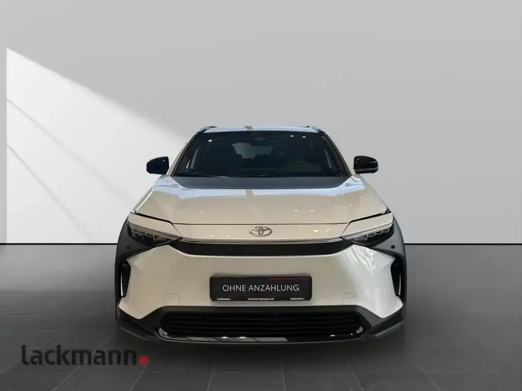 Main__Slider__Photo:Toyota bZ4X Team Deutschland *360 Grad Kamera*LED* 01/2025-1