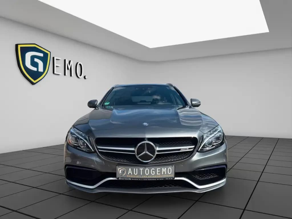 Main__Slider__Photo:Mercedes-Benz C-Class 63 S T AMG PANO HUD NAVI ACC 360° BURMESTER 03/2017-0