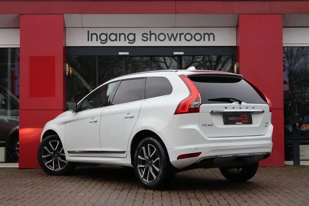 Main__Slider__Photo:Volvo XC60 2.0 T5 AWD Polar+ | ACC | Camera | Panorama 06/2017-1