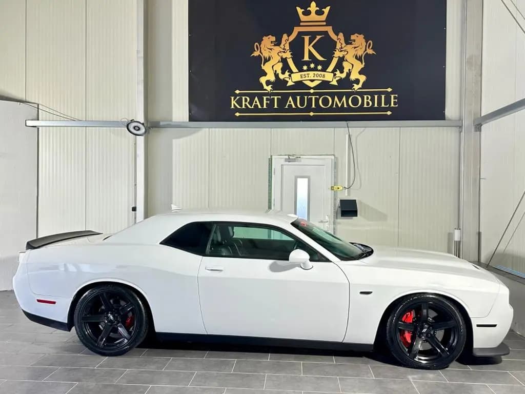 Main__Slider__Photo:Dodge Challenger 6,2 V8-HELLCAT-H&R-LEDER-NAVI-EXTREM 02/2021-0