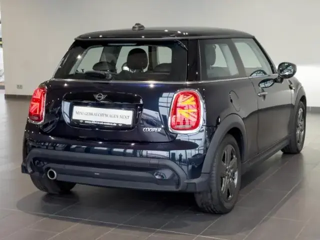 Main__Slider__Photo:MINI Cooper 3-Türer Classic Trim Adapt.LED+PDC+SHZ 12/2021-1