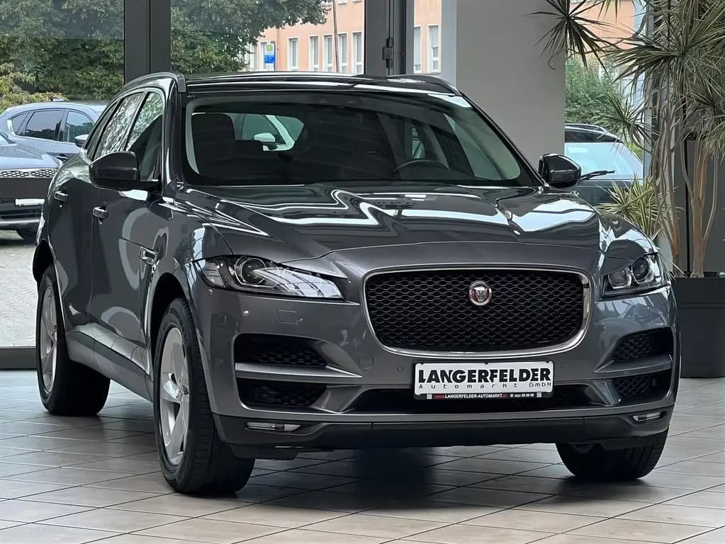 Main__Slider__Photo:Jaguar F-Pace Portfolio AWD*PANO*KAMERA*SHZ*LEDER* 09/2018-0