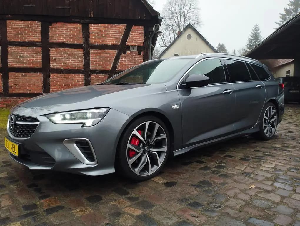Main__Slider__Photo:Opel Insignia GSi 4x4 LED*AHK*NAVI* top gepflegt* 12/2020-0