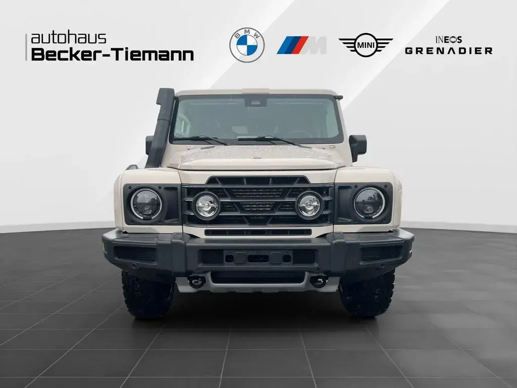 Main__Slider__Photo:INEOS Grenadier Station Wagon Trialmaster Edition Safa null-1
