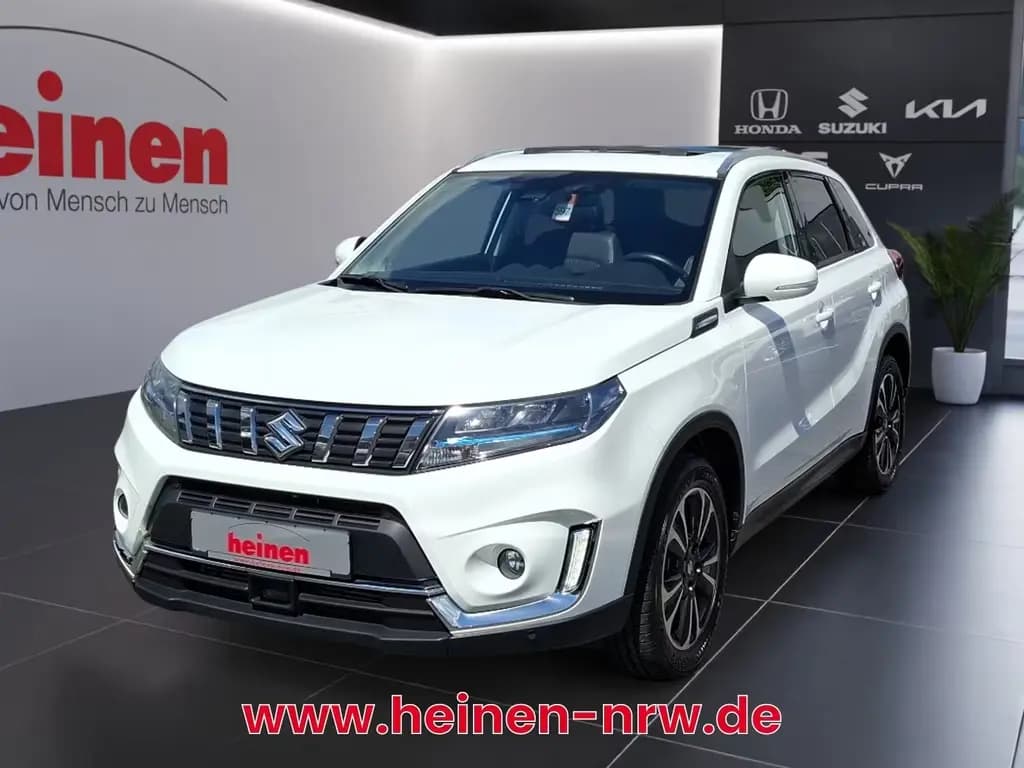 Main__Slider__Photo:Suzuki Vitara 1.4 Comfort+ Allgrip NAVI LED ACC PANO 10/2021-0