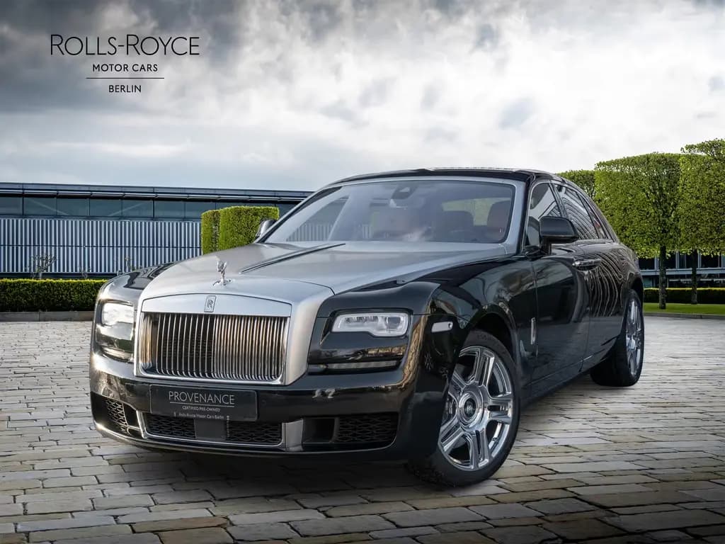Main__Slider__Photo:Rolls-Royce Ghost #Provenance 04/2018-0