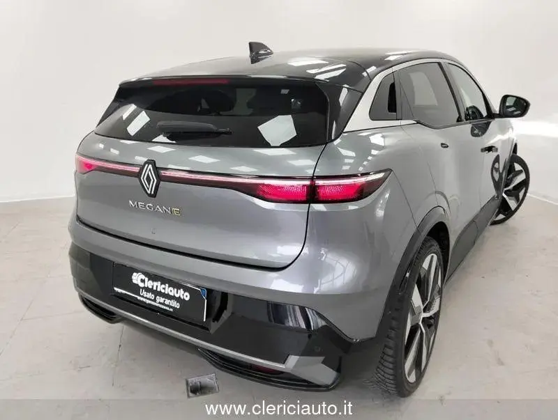 Main__Slider__Photo:Other Other Renault Megane E-Tech Electric Megane Mégane E-T 06/2022-1