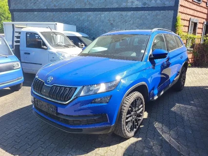 Main__Slider__Photo:Skoda Kodiaq 1.5 TSI ACT DSG Active+AHK+ALU'19+2.HAND+ 08/2019-0
