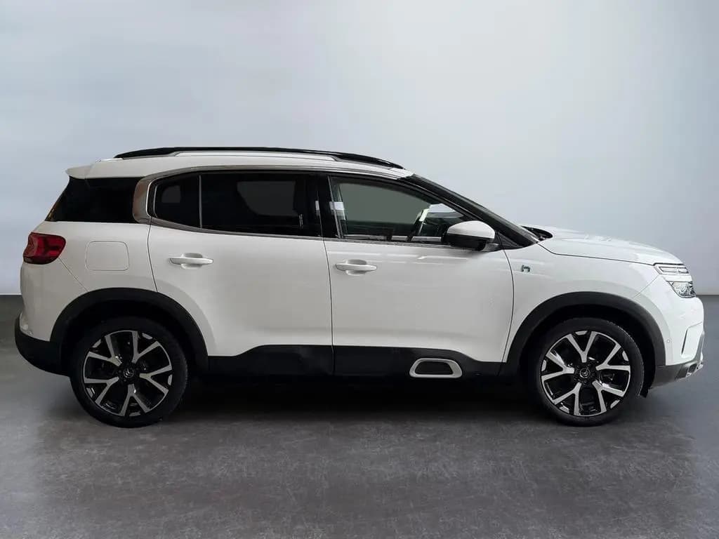 Main__Slider__Photo:Citroën C5 Aircross Hybrid 225 Shine Sport Pack Winte... 05/2021-0