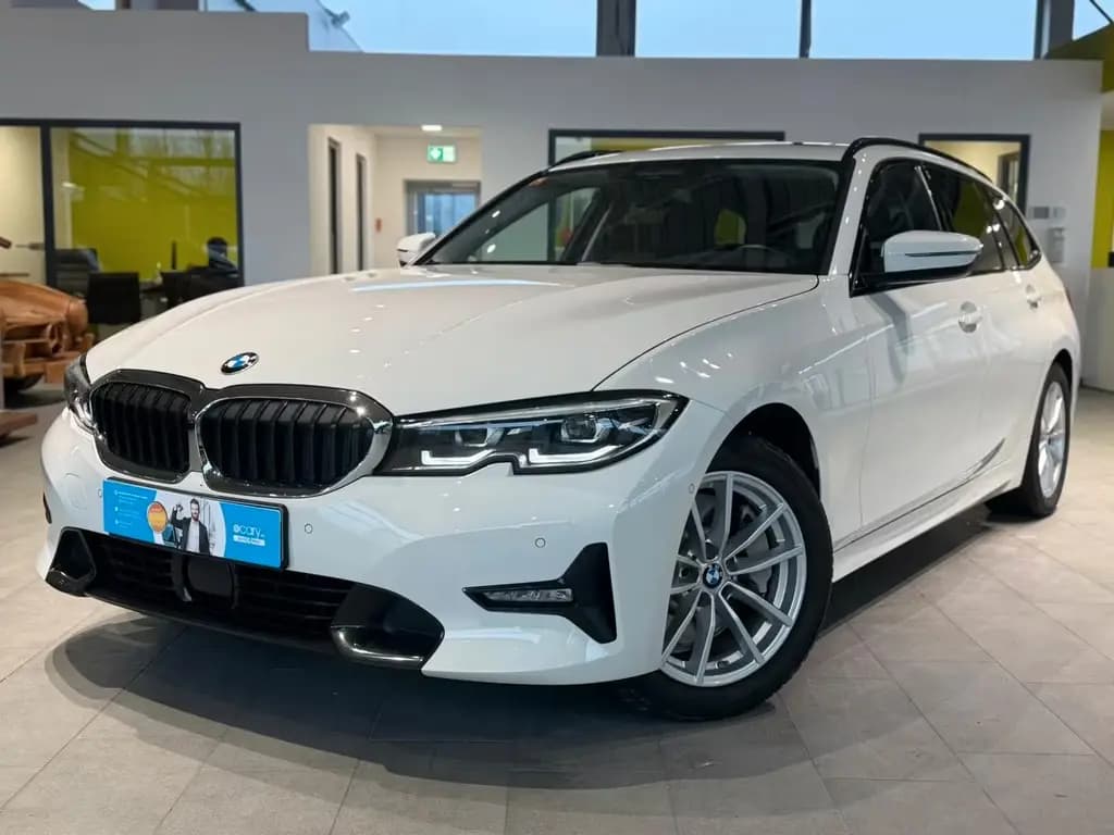 Main__Slider__Photo:BMW 330 d Touring Sport Line*SHZ*Pano*HiFi* 06/2020-0