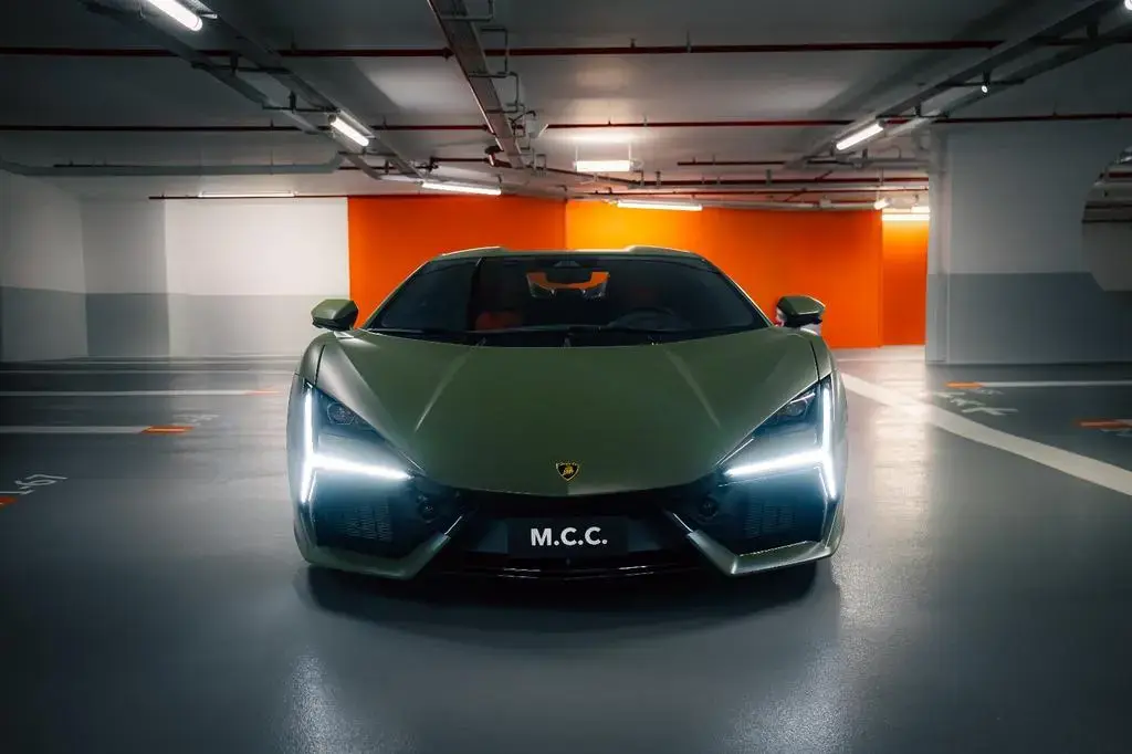 Main__Slider__Photo:Lamborghini Verde Turbine 11/2024-1