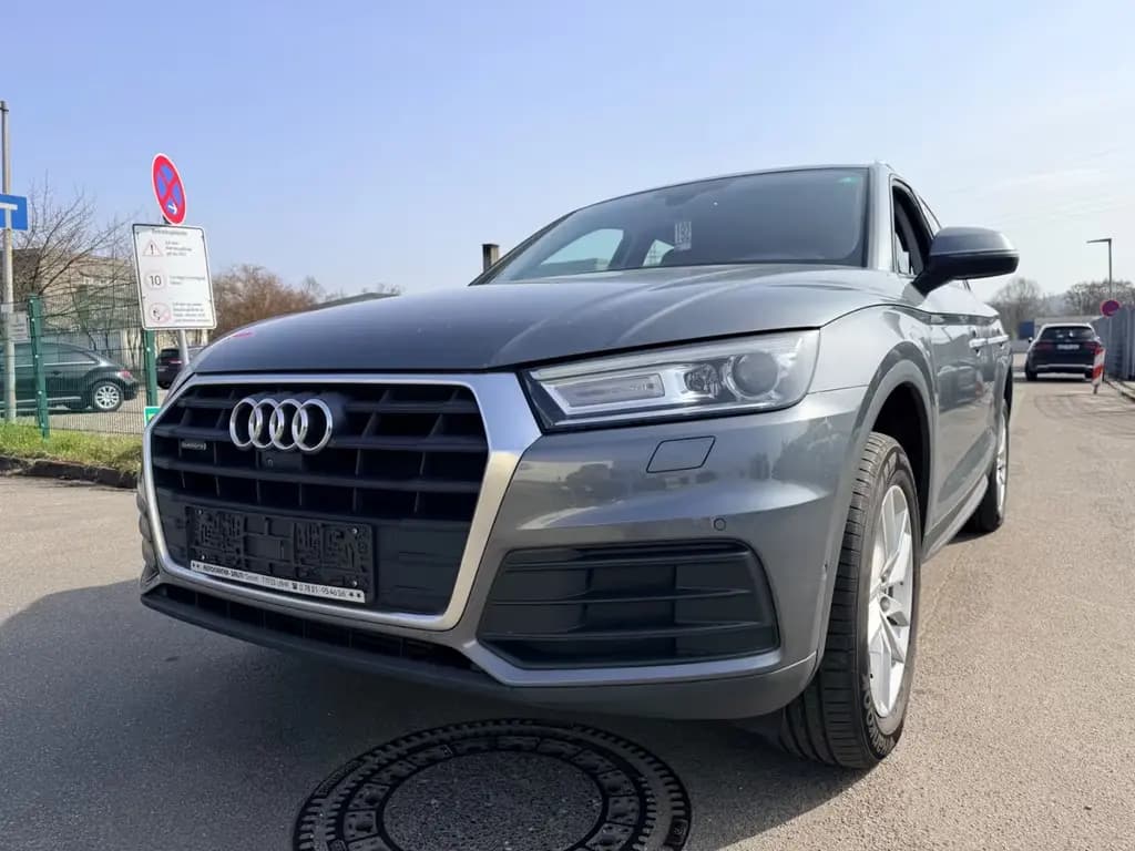 Main__Slider__Photo:Audi Q5 quattro Automatik Navigation Xenon 11/2017-0