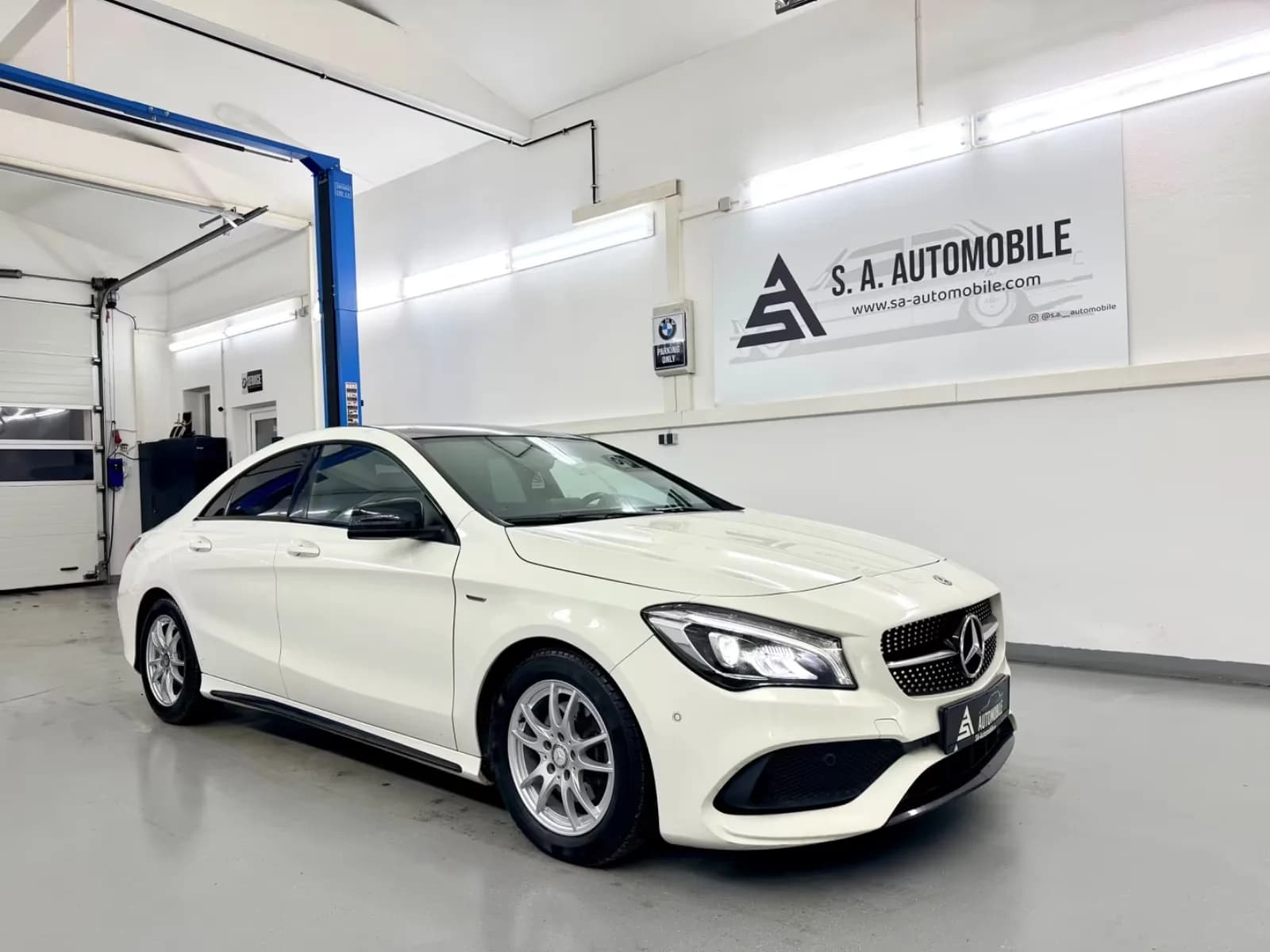 Main__Slider__Photo:Mercedes-Benz CLA-Class 180 11/2017-0
