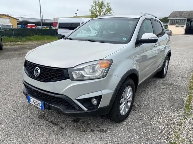 Main__Slider__Photo:Ssangyong Korando SSANGYONG Korando 2.0 e-XDi 149 CV 2WD MT Plus 06/2014-0