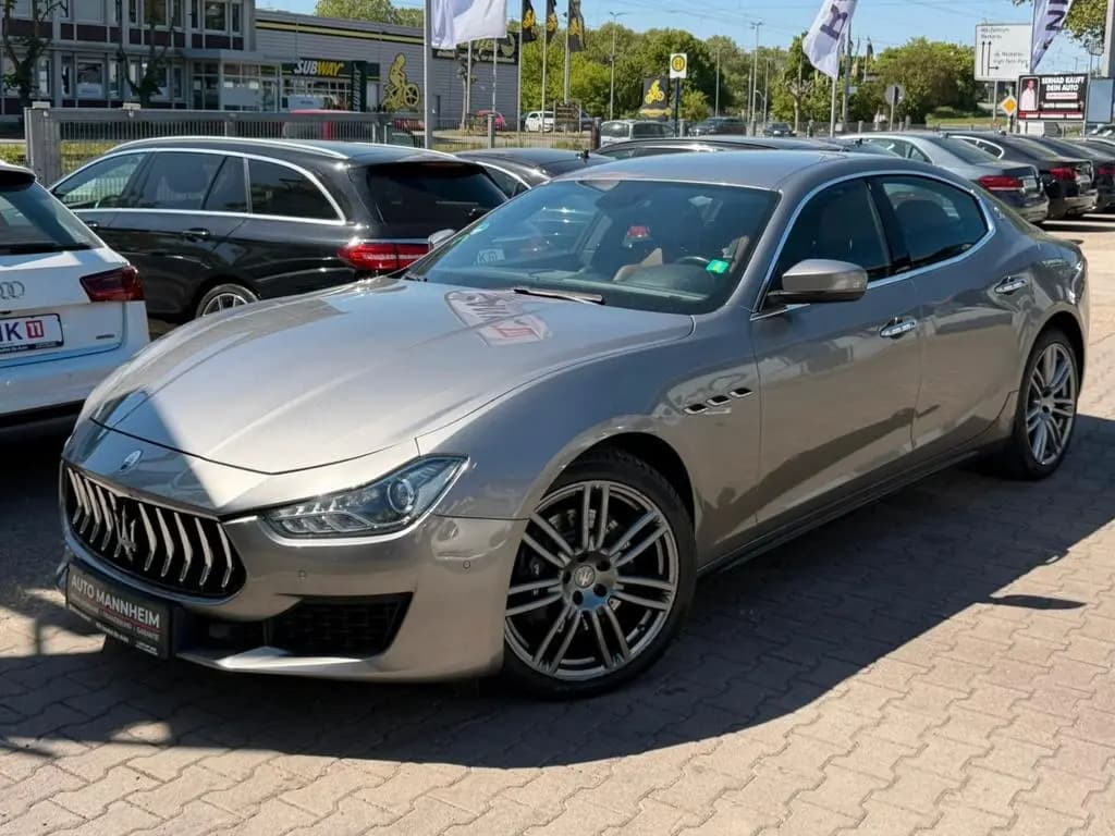 Main__Slider__Photo:Maserati Ghibli 3.0 V6 350HP GranLusso VOLLEDER*20ZLL*NAV 07/2018-0