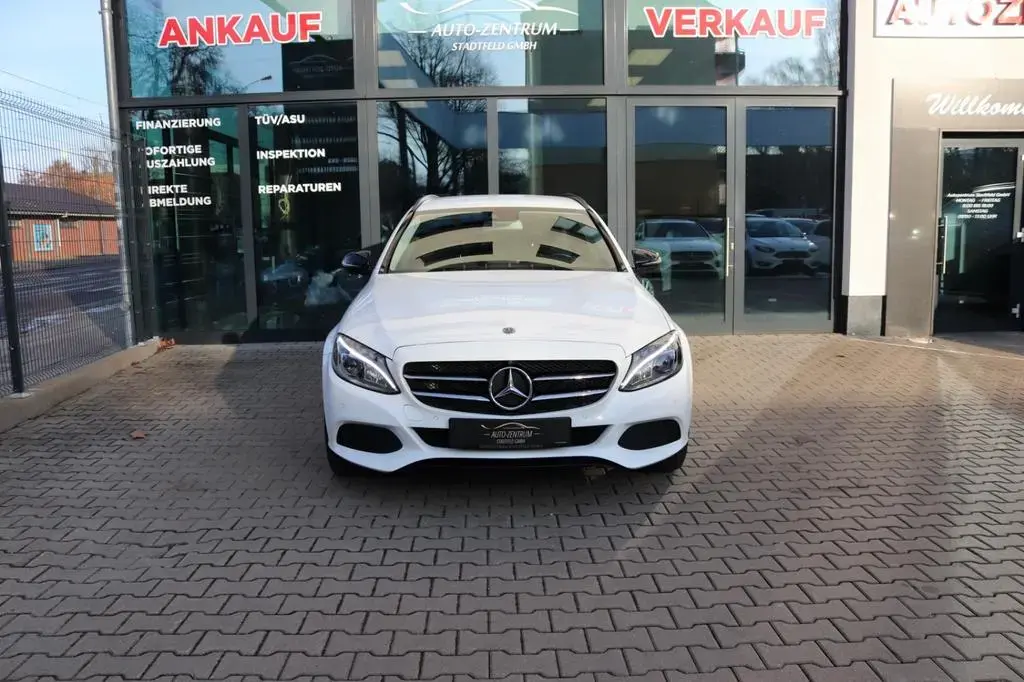 Main__Slider__Photo:Mercedes-Benz C-Class 200 T-Modell 4Matic Navi Kamera LED Klima 06/2018-1