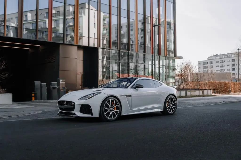 Main__Slider__Photo:Jaguar F-Type 5.0 L V8 SVR / Perfect condition! 09/2016-0