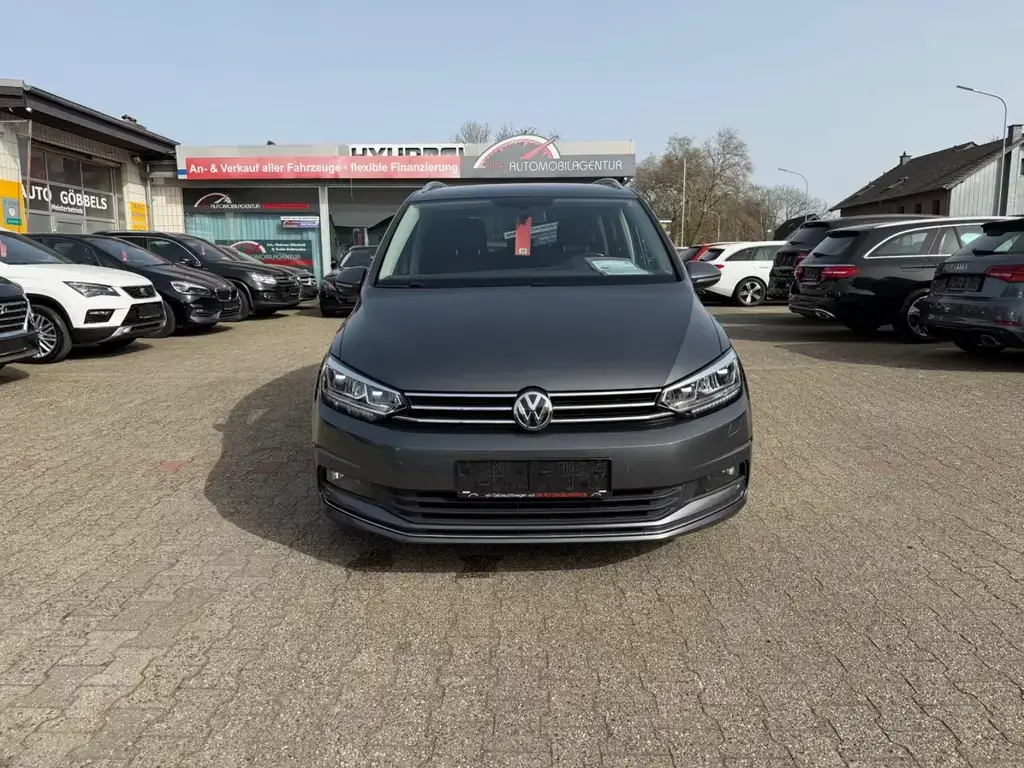 Main__Slider__Photo:Volkswagen Touran Highline DSG LED AHK ACC LED KAMERA LEDER 02/2018-1