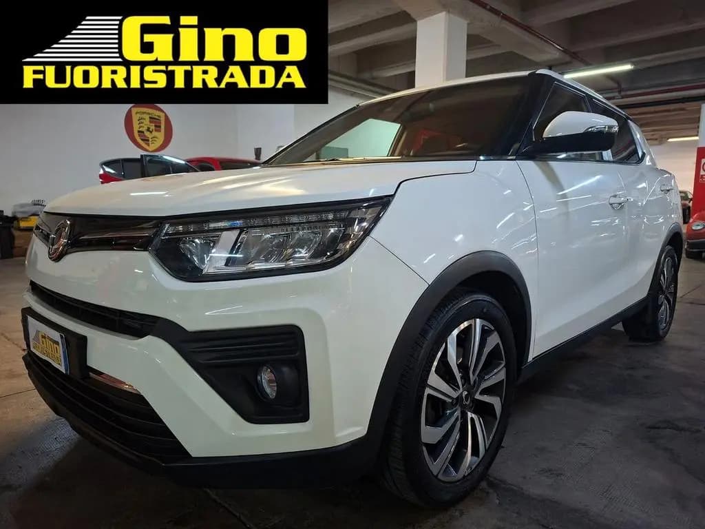 Main__Slider__Photo:Ssangyong Tivoli 1.5 GDI Turbo Exclusive C.LEGA 01/2021-0