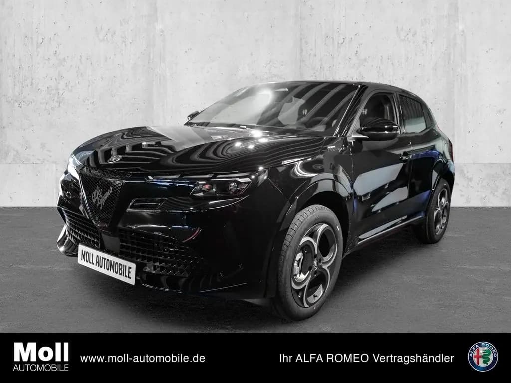 Main__Slider__Photo:Alfa Romeo Junior Ibrida 1.2 VGT 107KW SPORT SPECIALE 03/2026-0