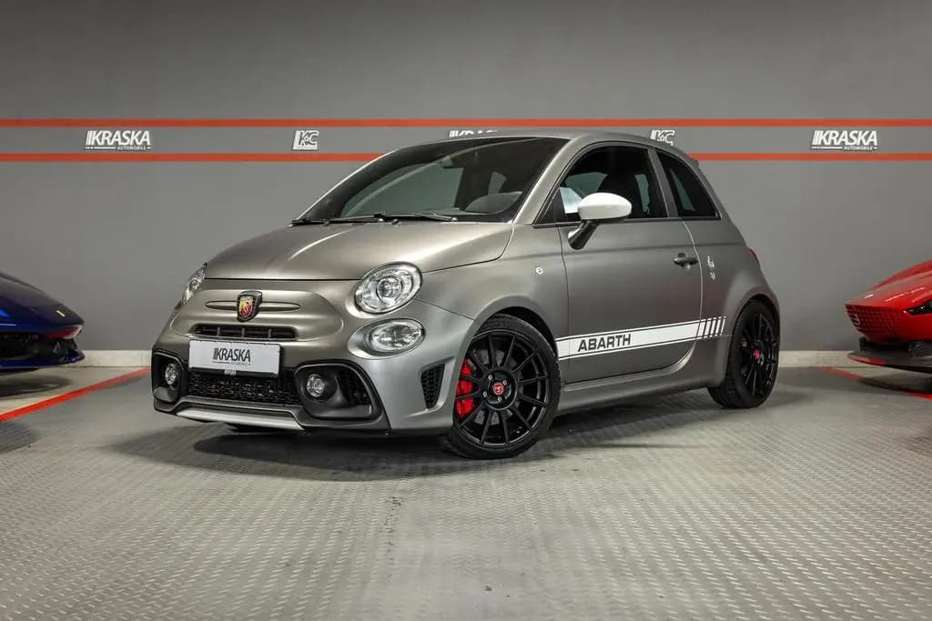 Main__Slider__Photo:Abarth 595 esseesse 70 Years BEATS BREMBO AKRAPOVIC 07/2020-0