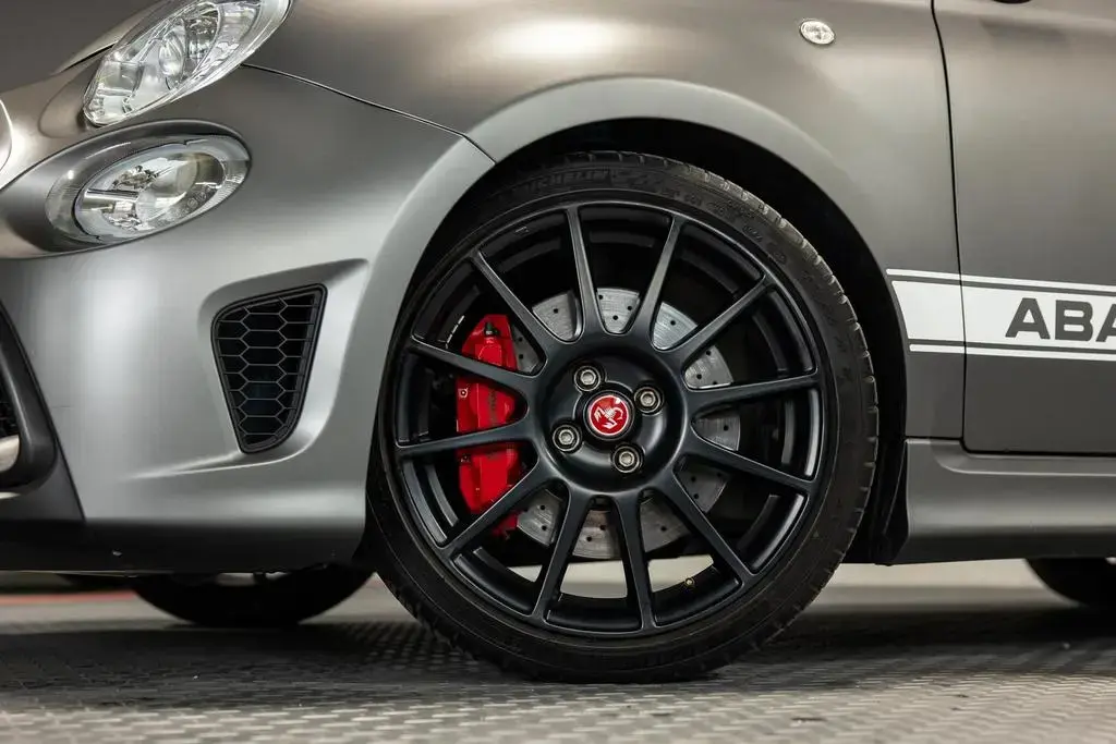 Main__Slider__Photo:Abarth 595 esseesse 70 Years BEATS BREMBO AKRAPOVIC 07/2020-1