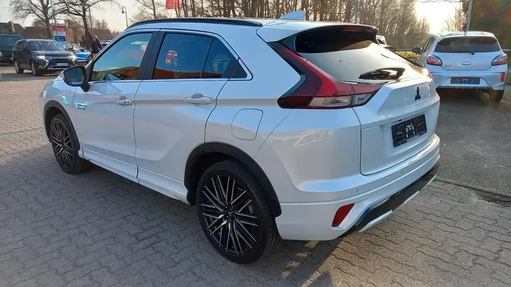Main__Slider__Photo:Mitsubishi Eclipse Cross PHEV Top /AHK/Navi/Kamera/20" 12/2022-1
