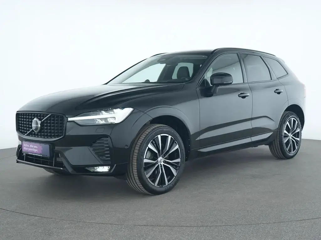 Main__Slider__Photo:Volvo XC60 Ultimate Dark Adaptives Luftfahrwerk|Pano 11/2022-1