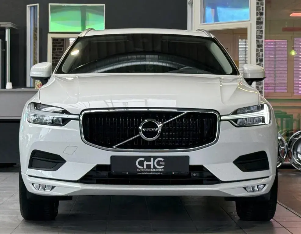 Main__Slider__Photo:Volvo XC60 Momentum Pro|H&K|KAMERA|NAVI|LK+SHZ|SPUR*|T 02/2021-1