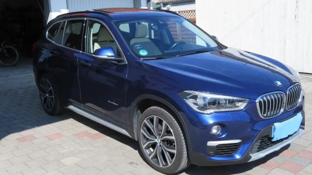 Main__Slider__Photo:BMW X1 xDrive25d xLine Steptronic xLine  ohne AdBlue 01/2018-0