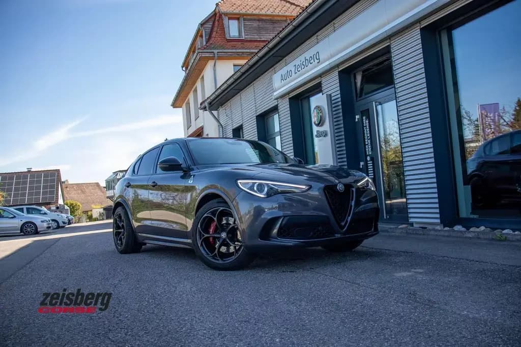 Main__Slider__Photo:Alfa Romeo Stelvio Stelvio QV V6 2.9 Bi-Turbo AT8-Q4 1. Han 02/2021-0