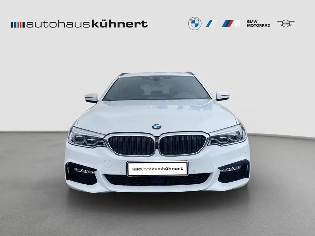 Main__Slider__Photo:BMW 5 Series 520d xDrive Touring Aut. ///M-Sport ACC HUD RFK 02/2018-1