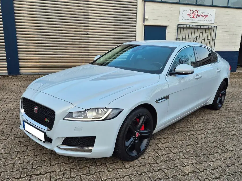 Main__Slider__Photo:Jaguar XF 25t R-Sport Automatik * Scheckheft 03/2019-1