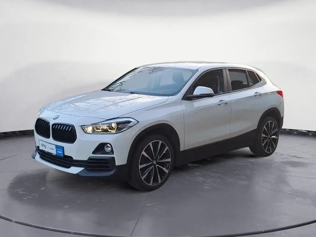 Main__Slider__Photo:BMW X2 sDrive18i Advantage Klimaaut. Sportsitze AHK 12/2018-1
