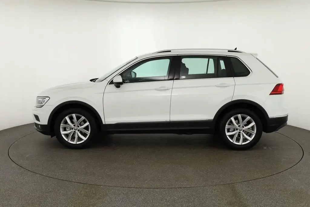 Main__Slider__Photo:Volkswagen Tiguan 1.5 TSI DSG Highline LED Navi ACC USB 11/2019-1