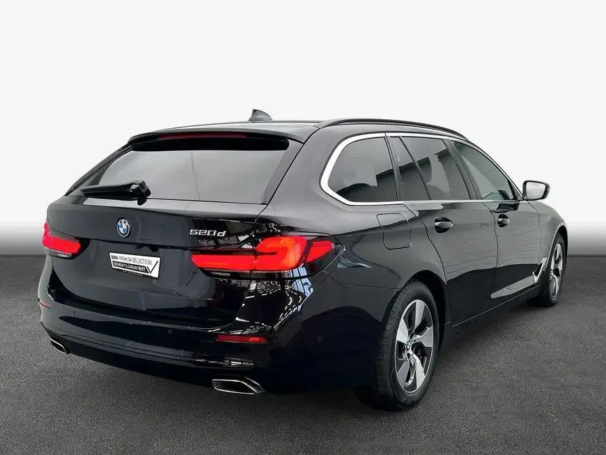 Main__Slider__Photo:BMW 5 Series 520d Touring Aut. 11/2022-1