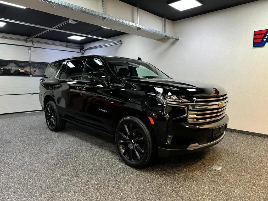 Main__Slider__Photo:Chevrolet Tahoe 6.2 ECOTEC HIGH COUNTRY 4x4-HUD-PANO 01/2023-0