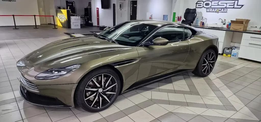 Main__Slider__Photo:Aston Martin DB11 5.2 V12 - MwSt. netto 90.000€   TÜV/AU NEU 12/2017-0
