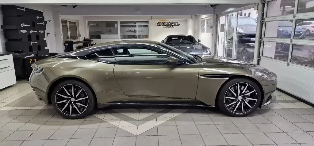 Main__Slider__Photo:Aston Martin DB11 5.2 V12 - MwSt. netto 90.000€   TÜV/AU NEU 12/2017-1