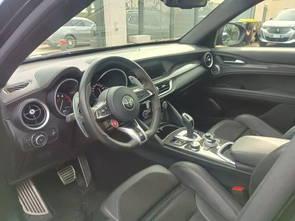 Main__Slider__Photo:Alfa Romeo Stelvio 2.9 Bi-Turbo V6 510 CV AT8 Q4 01/2021-0