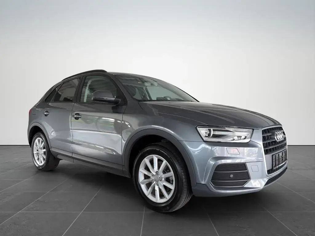 Main__Slider__Photo:Audi Q3 1.4 TFSI basis/17Z/SHZ/PDC V+H/ 07/2015-1