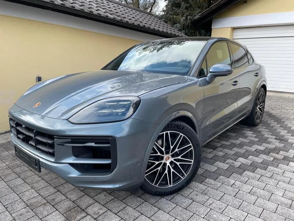 Main__Slider__Photo:Porsche Cayenne Coupé Black Edition-PANO-360°-HD MATRIX null-0