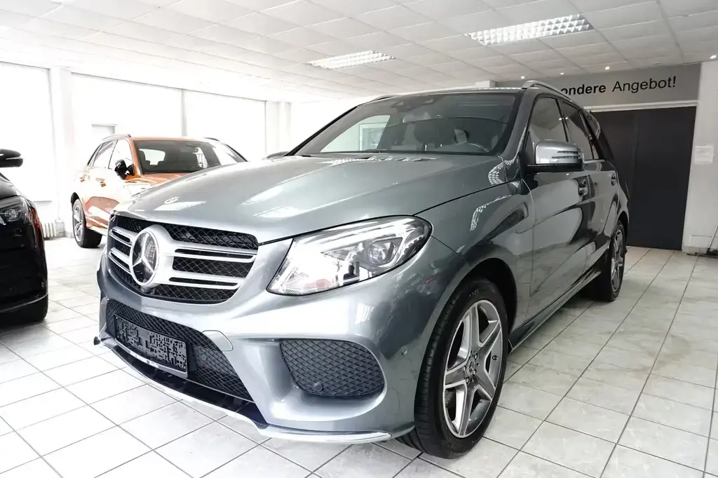 Main__Slider__Photo:Mercedes-Benz GLE-Class 400 4M AMG AIRMATIC LED DISTRONIC 360° MEMRY 09/2018-1
