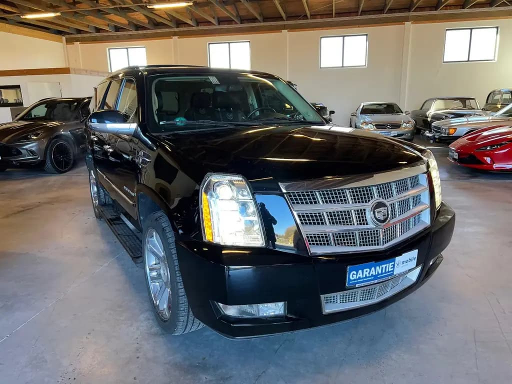Main__Slider__Photo:Cadillac Escalade 6.2 V8 Platinum Autom.-7 SITZER-V8- 10/2011-0