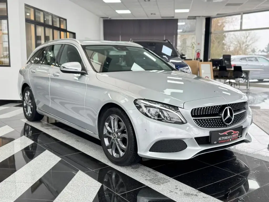 Main__Slider__Photo:Mercedes-Benz C-Class CGI"7G-TRONIC"AVANTGARDE"NAVI"FERNLICHT AS 12/2016-1