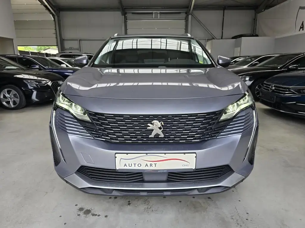 Main__Slider__Photo:Peugeot 5008 Allure 7Sitzer LED AHK Navi SHZ DAB+ 10/2021-1