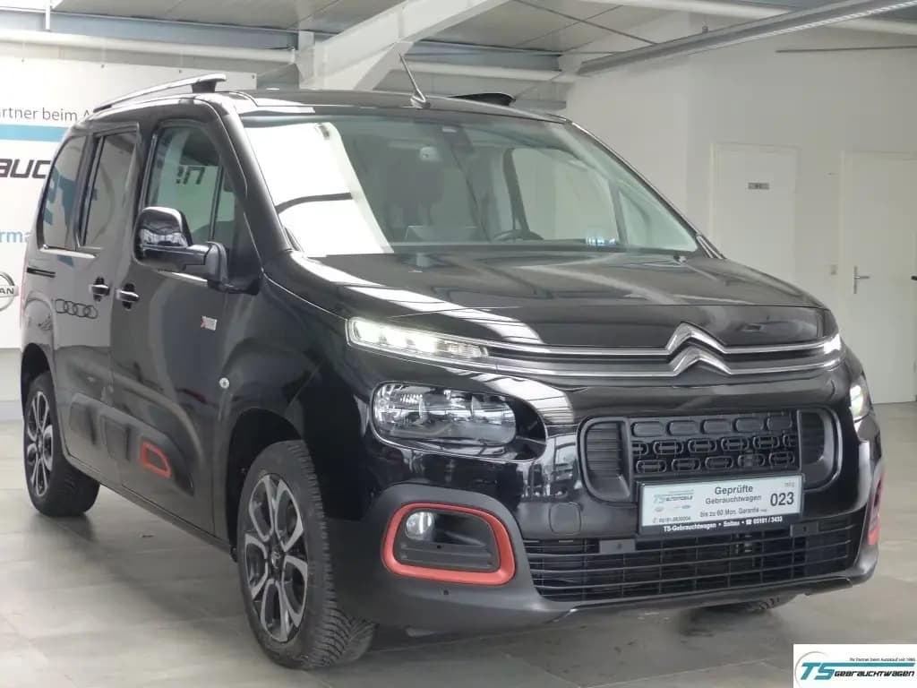 Main__Slider__Photo:Citroën Berlingo Shine M Navi+Head-up+Kamera+PDC+Shzg 04/2020-0