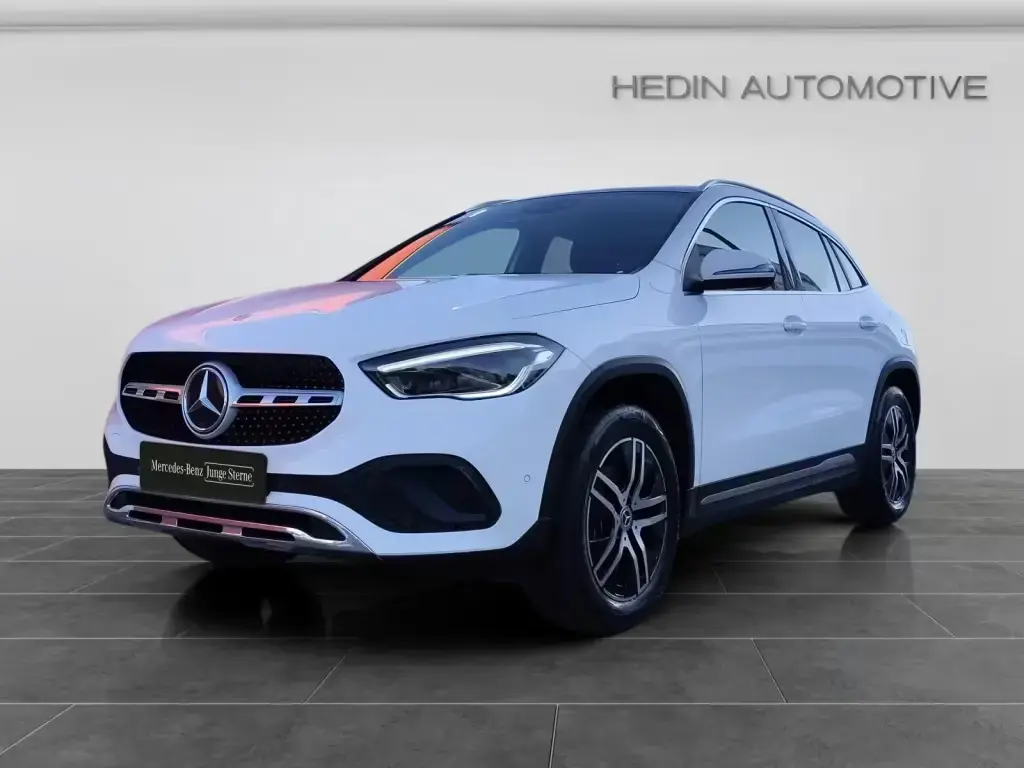 Main__Slider__Photo:Mercedes-Benz GLA-Class 200 PROGRESSIVE|MBEAM|MBUX|SHZ|LED|PANO|NAVI 01/2021-1